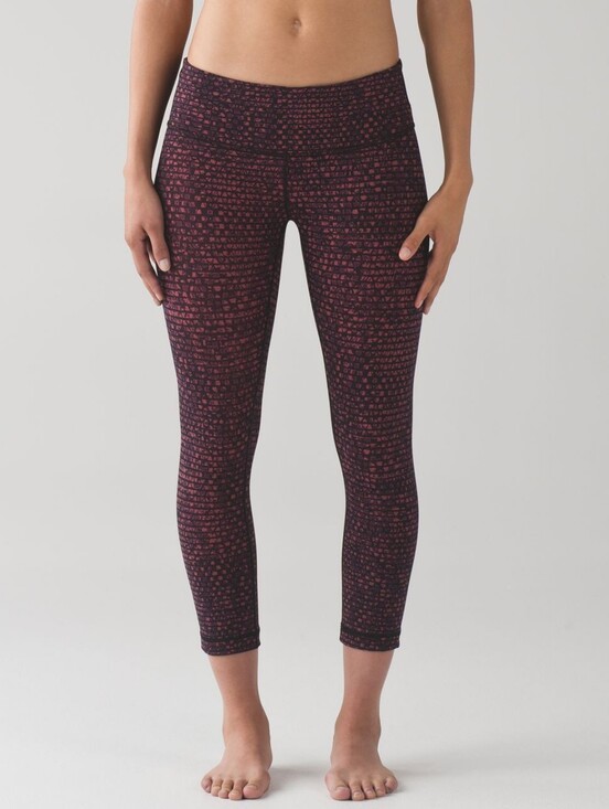 lululemon athletica Pants - Lululemon Wunder Under Crop III Luxtreme 21" Shatter Weave Dust Coral Size 8